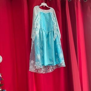Disney Frozen Elsa dress up. Size 4-6